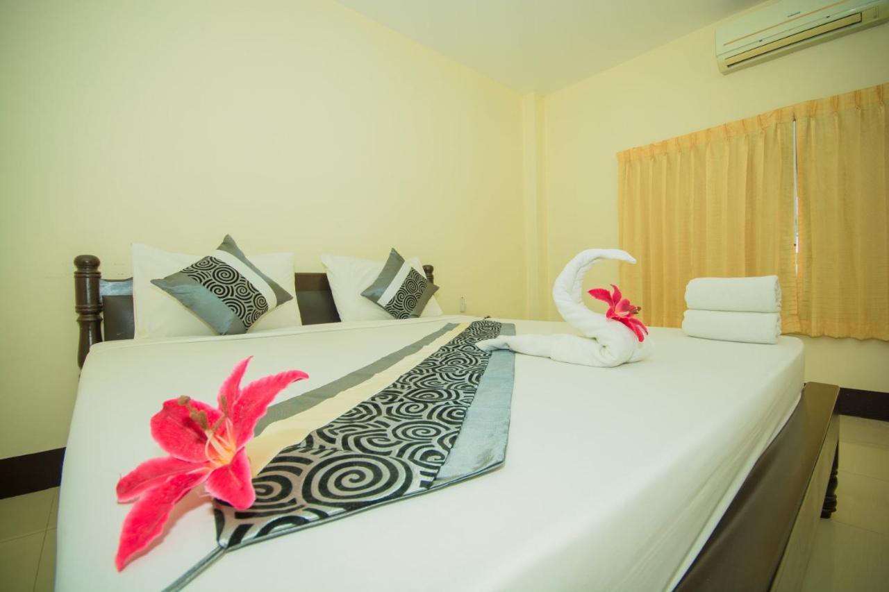 Submukda Phoomplace Hotel Мукдахан Экстерьер фото
