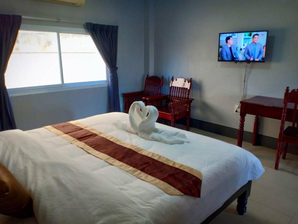 Submukda Phoomplace Hotel Мукдахан Экстерьер фото