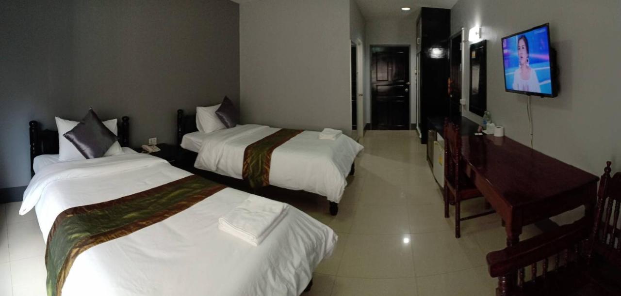 Submukda Phoomplace Hotel Мукдахан Экстерьер фото