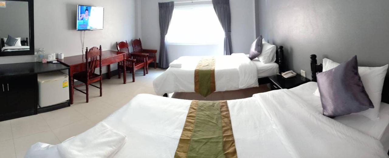 Submukda Phoomplace Hotel Мукдахан Экстерьер фото