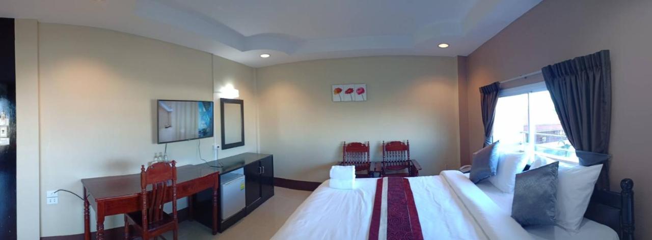 Submukda Phoomplace Hotel Мукдахан Экстерьер фото